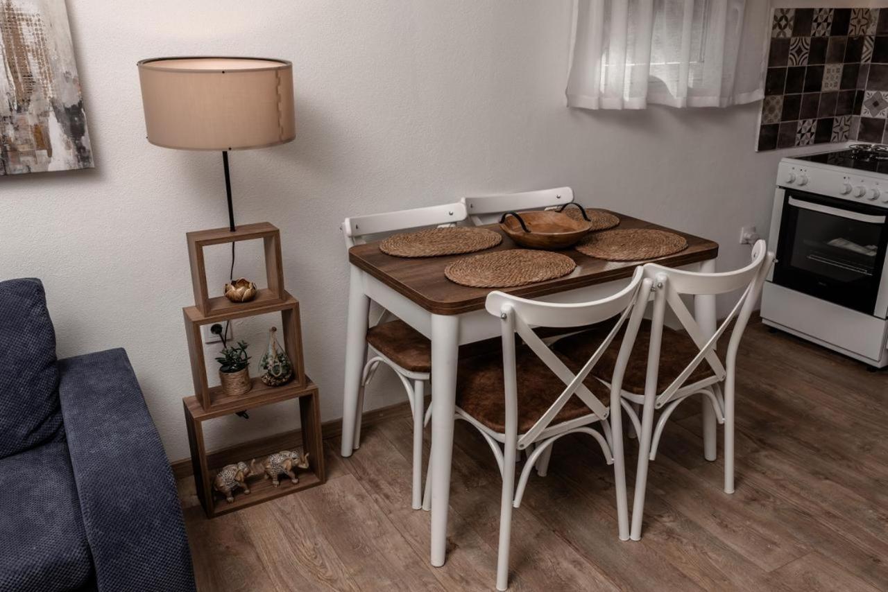 Olive Grove Apartment *