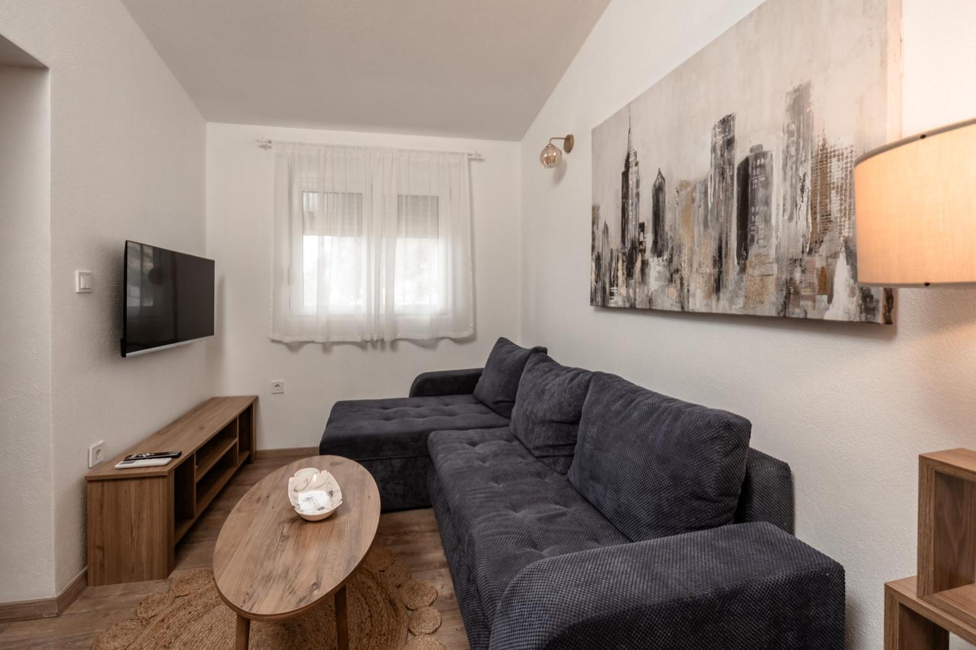 Olive Grove Apartment *